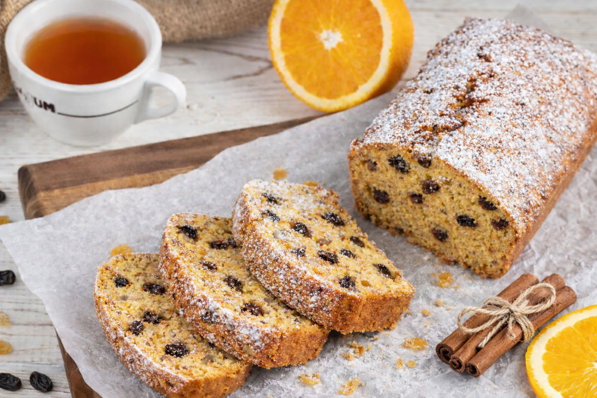 Апельсиновий кекс з родзинками, без глютену